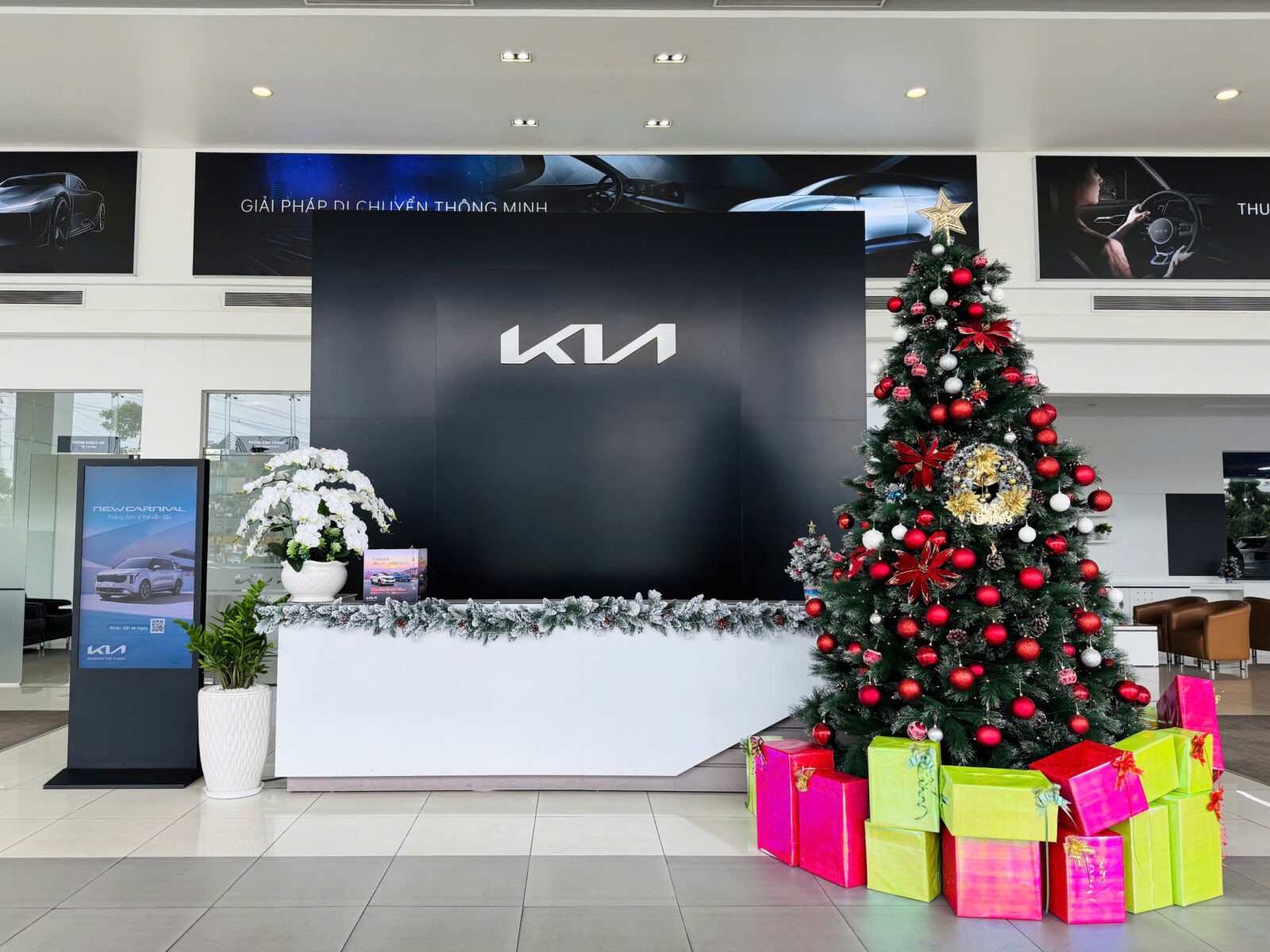 Showroom Kia Binh Tan 3 01 NGÀY CUỐI NHẬN 50% THUẾ TRƯỚC BẠ TRONG NĂM 2024