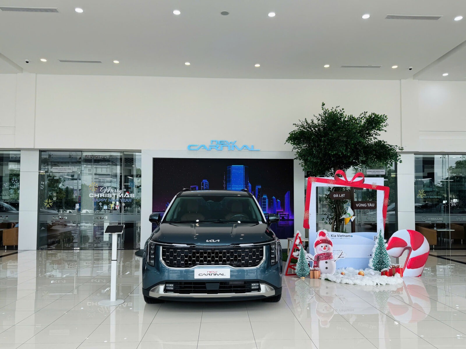 Showroom Kia Binh Tan 6 01 NGÀY CUỐI NHẬN 50% THUẾ TRƯỚC BẠ TRONG NĂM 2024